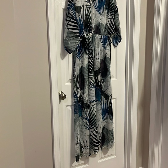 Maxi coverup. - Picture 2 of 5